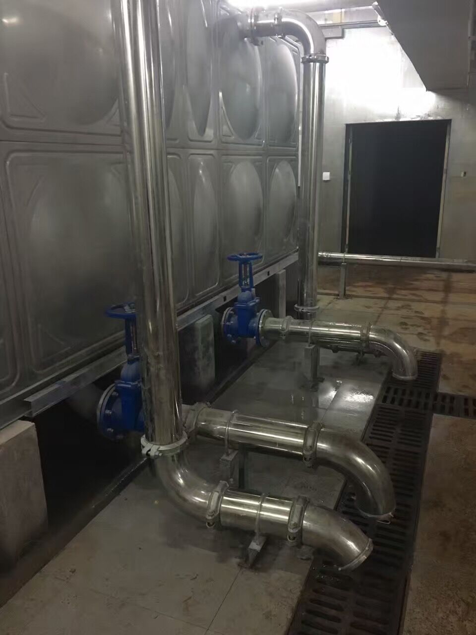 高樓建築供水管道係統使用茄子视频污黄网站大全.jpg